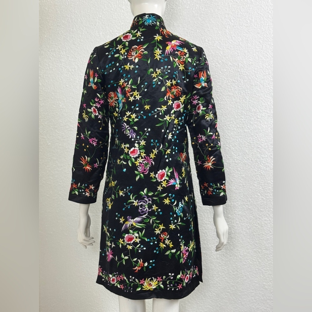 Vintage RARE FIND Chinese Silk Embroidered Silk Kimono Jacket Size Small K-19